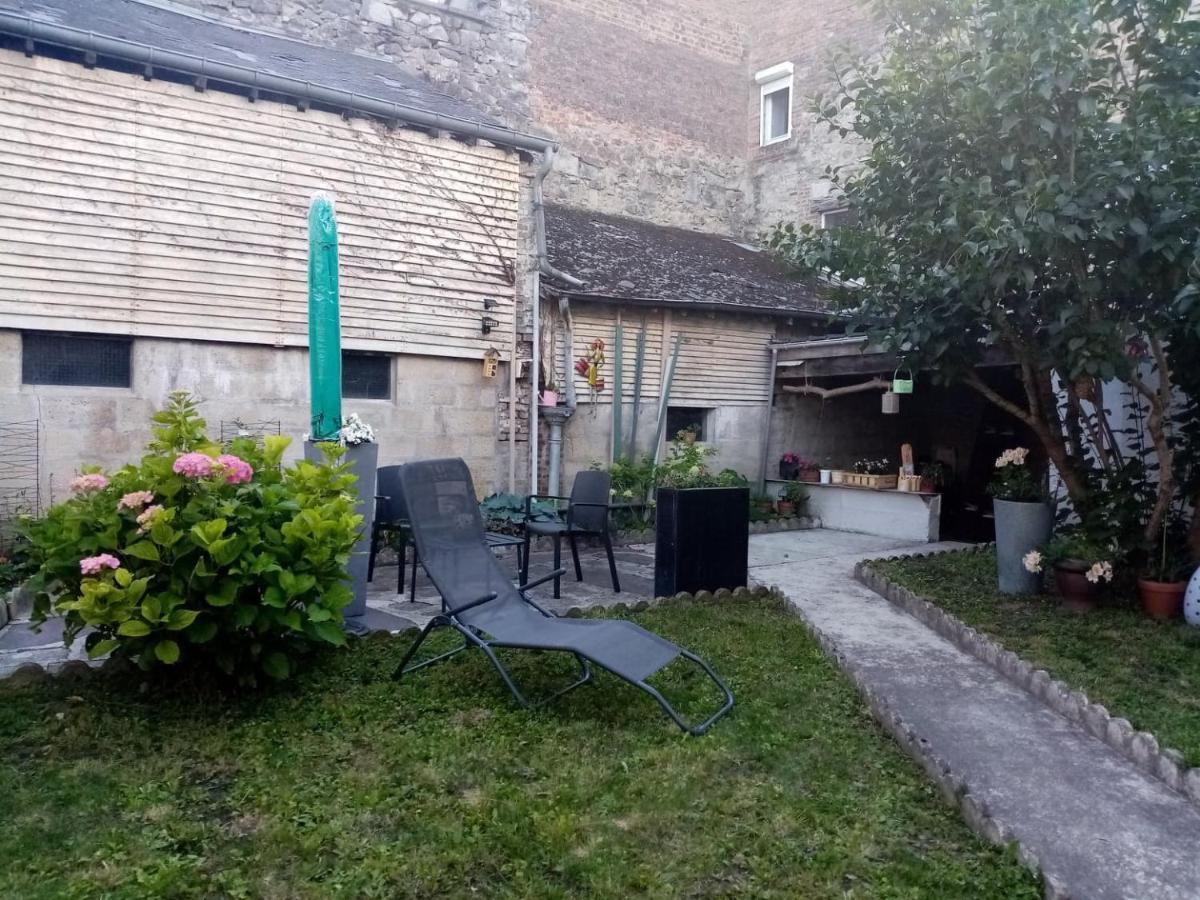 Philoxenia Givet Exterior foto