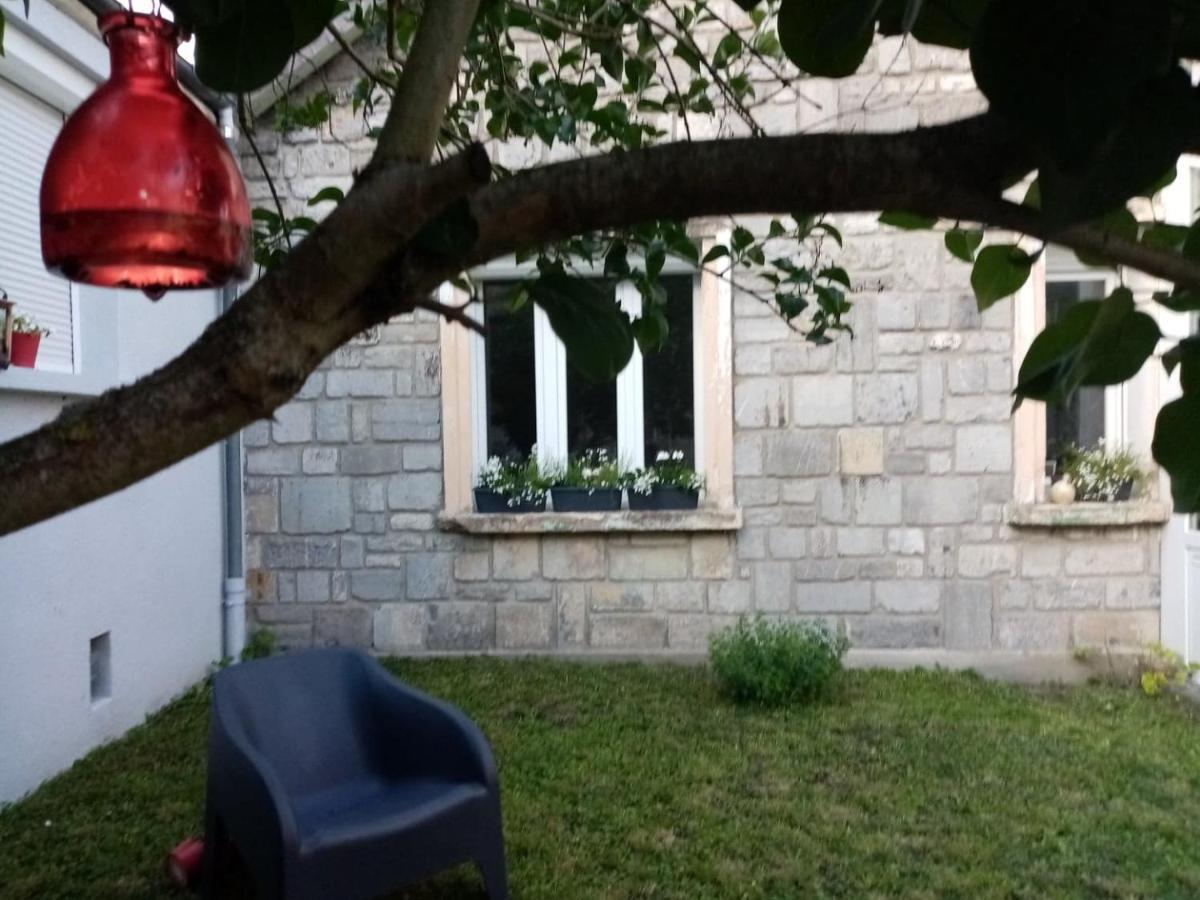 Philoxenia Givet Exterior foto
